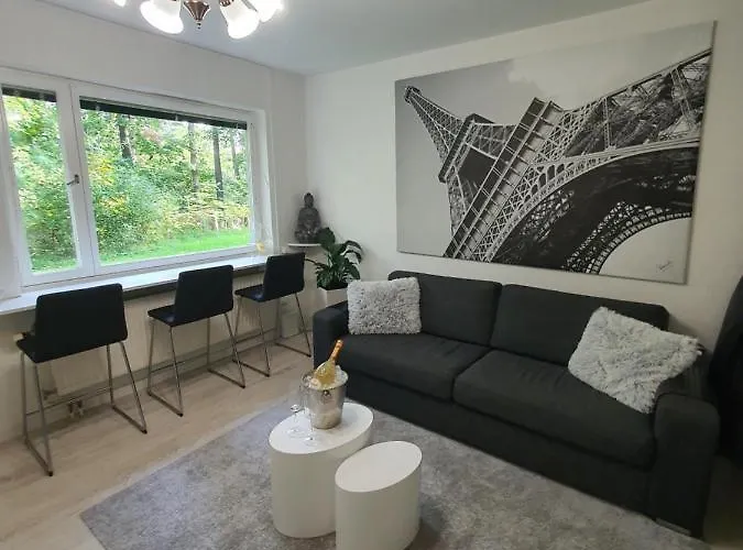 Close To The Metro And The Beach!!! With A View Of The Scandinavian Forest